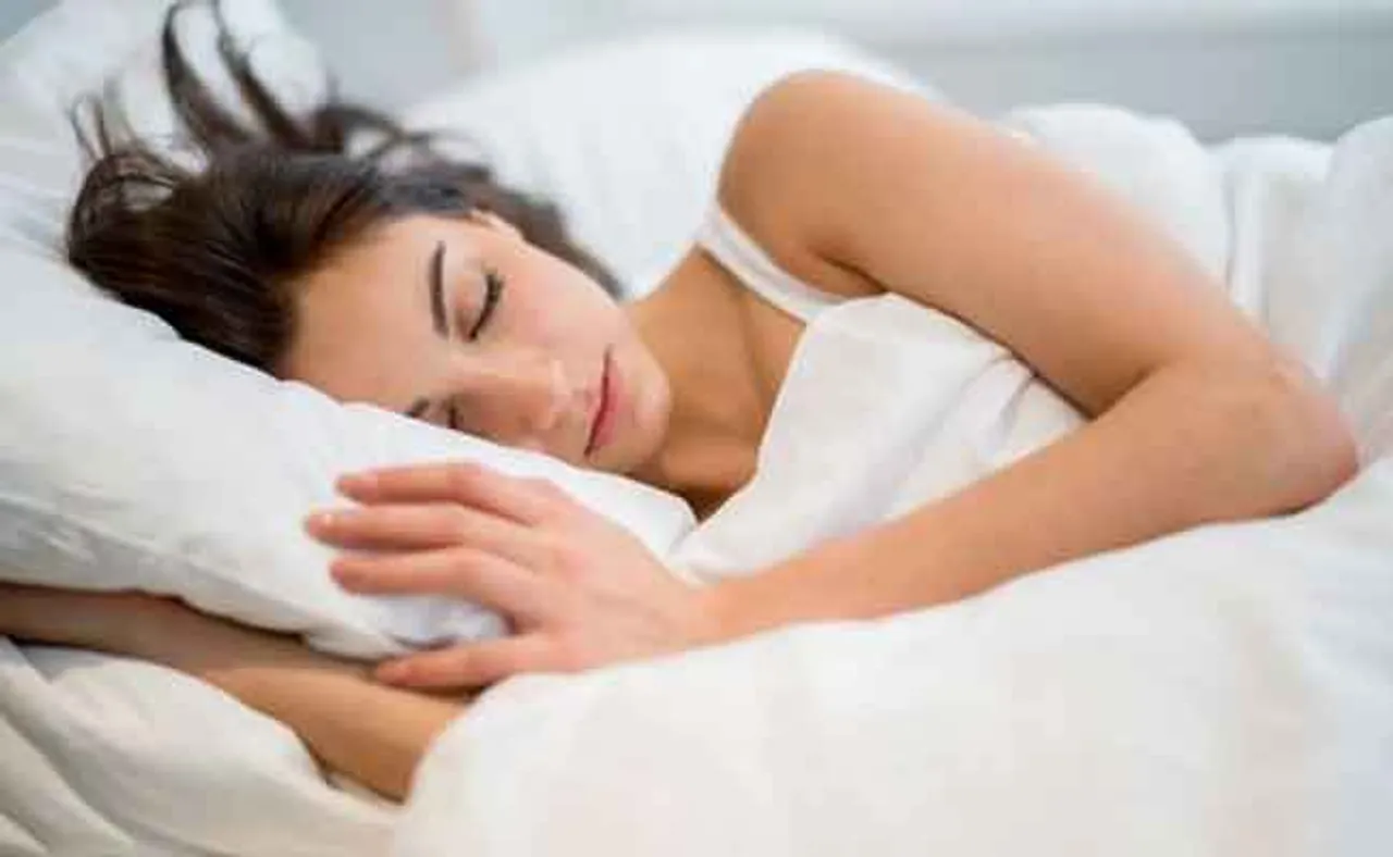 ଭଲ ନିଦ ଚାହୁଁଥିଲେ ବଦଳାନ୍ତୁ ଏହି ସବୁ ଅଭ୍ୟାସ