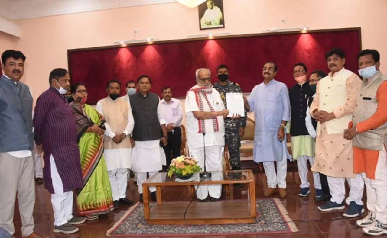 ପିଏମ୍ ଆବାସ ଯୋଜନାର ‘କୋ-ବ୍ରାଣ୍ଡିଂ’ କୁ ବିଜେପିର ବିରୋଧ, ରାଜ୍ୟପାଳଙ୍କୁ ଫେରାଦ