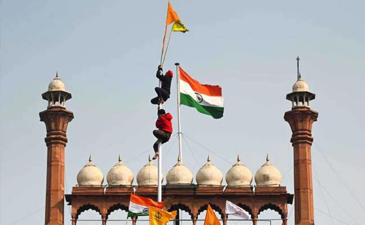 ଲାଲକିଲ୍ଲାରେ ପତାକା ଉଡ଼ାଇଥିଲେ ଯୁଗରାଜ, ବାପା-ମା' ଫେରାର