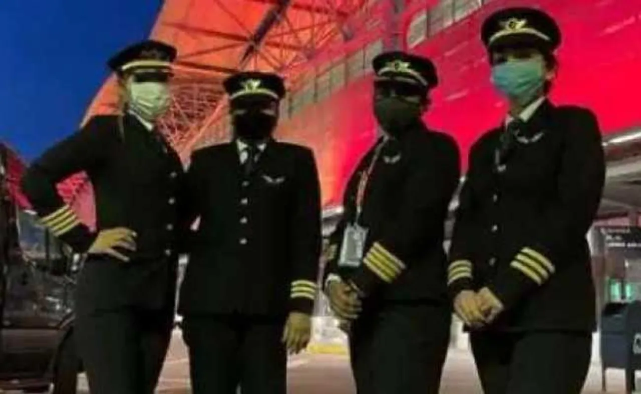 ଇତିହାସ ରଚିଲେ ଏୟାର ଇଣ୍ଡିଆର ୪ ମହିଳା ପାଇଲଟ