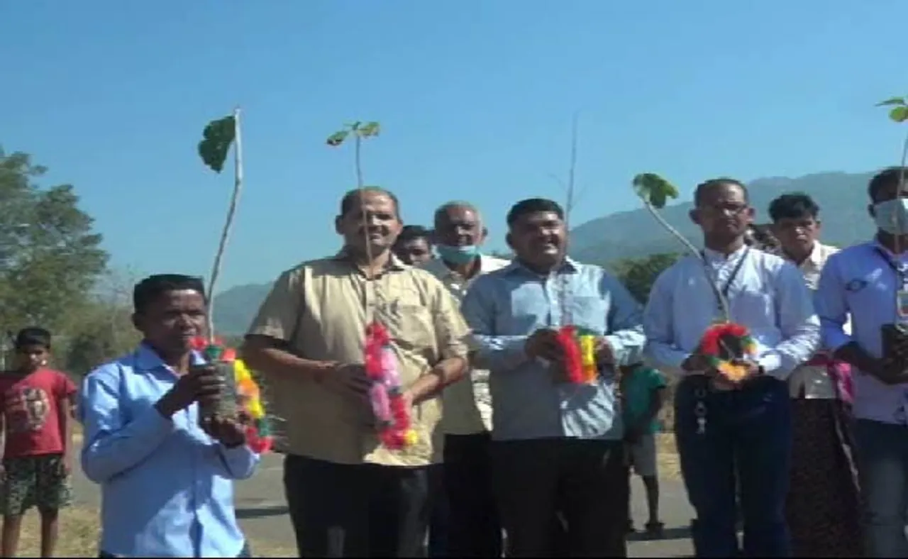 ୨୧ଟି ଗାଁରେ ୧୦ ହଜାର ବରଗଛ ସହ ୩୦ ହଜାର ଔଷଧିୟ ଗଛ ଲାଗାଇବ ଯୁବକ ସଂଘ