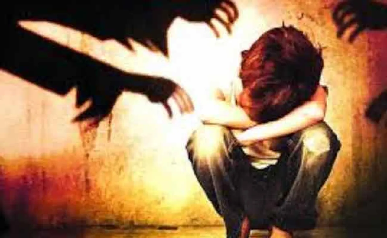 ୪ ନାବାଳକଙ୍କ ଛାତିଥରା କାହାଣୀ; ଥାନାରେ ନିର୍ଘାତ ମାଡ଼ ସାଙ୍ଗକୁ ମିଳୁଛି କରେଣ୍ଟ ସକ୍‌