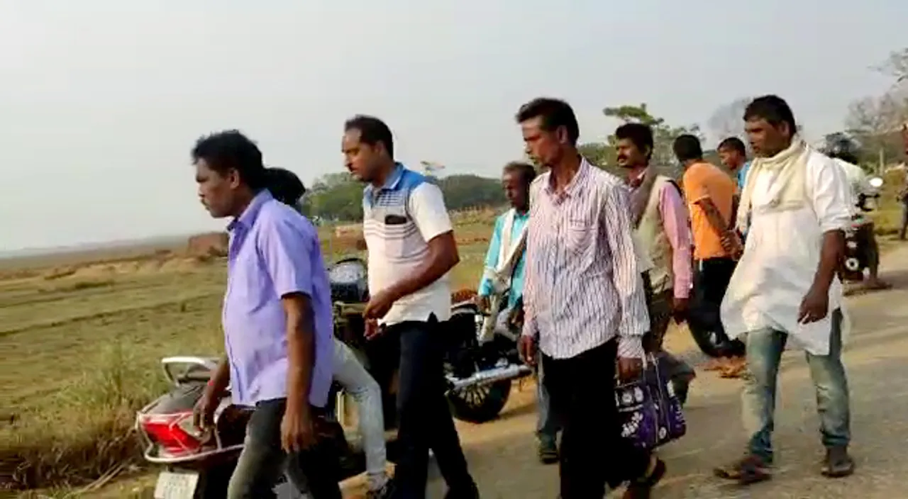 ବାଇକ୍ ପିଛା ଶହେ ଟଙ୍କା ନିଅ, ବିଧାୟକଙ୍କ ରାଲିରେ ସାମିଲ ହୁଅ