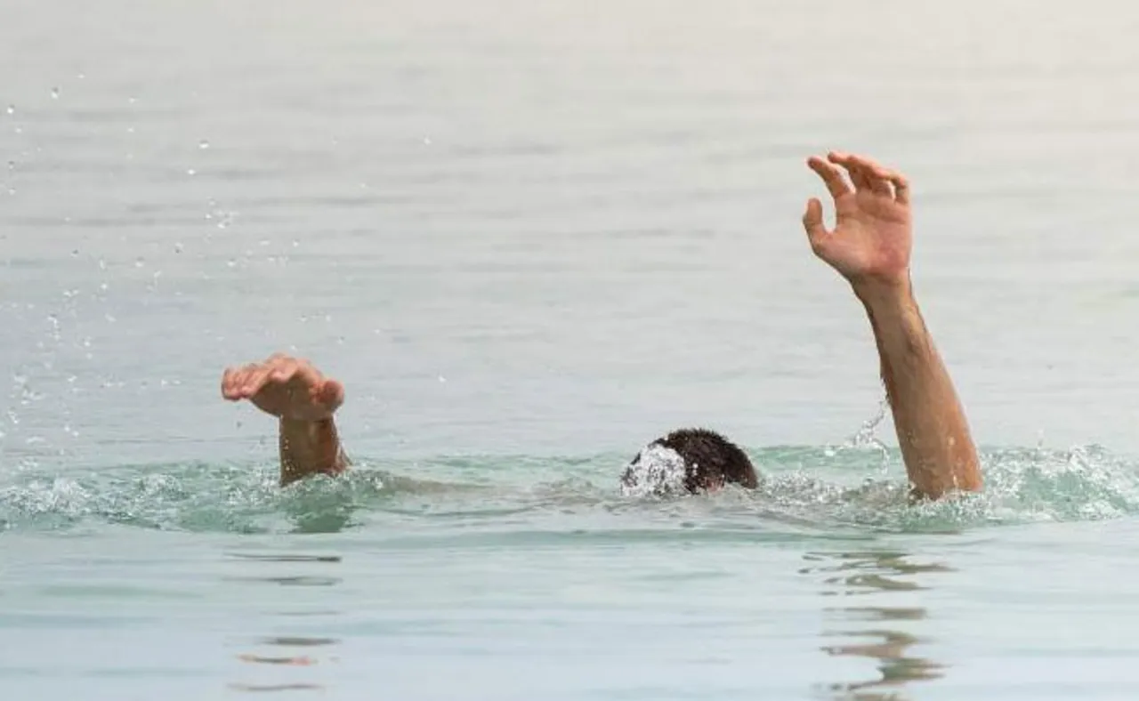 ଡଙ୍ଗା ଆଣିବାକୁ ଯାଇ ପୋଖରୀରେ ବୁଡ଼ିଗଲେ ଦୁଇ ନାବାଳକ