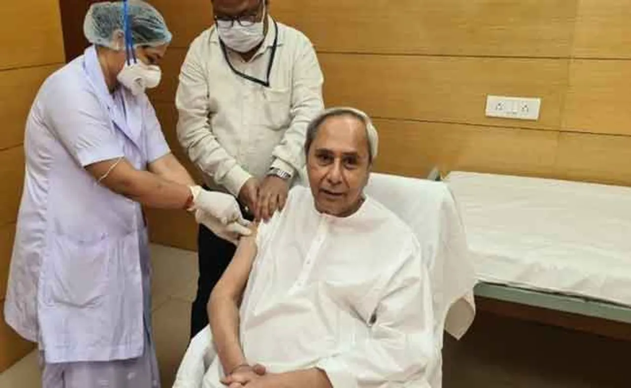 କରୋନା ଟିକା ନେଲେ ମୁଖ୍ୟମନ୍ତ୍ରୀ ନବୀନ ପଟ୍ଟନାୟକ