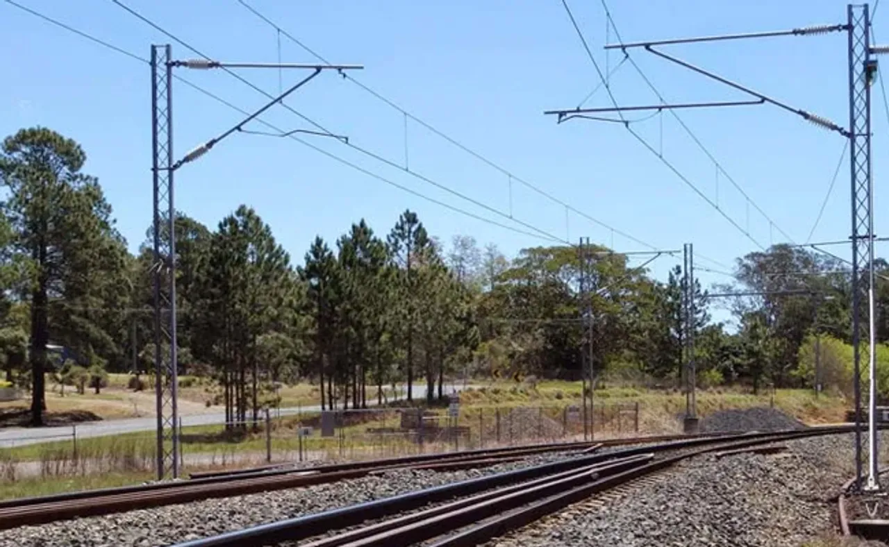 ରେଳ ଲାଇନରୁ ମିଳିଲା ଯୁବକର ଖଣ୍ଡ ବିଖଣ୍ଡିତ ମୃତଦେହ