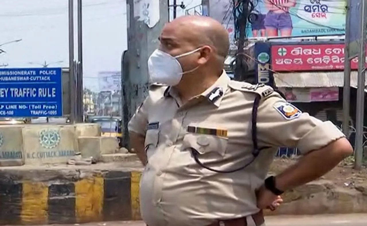 ପଇଁତରା ମାରିଲେ ପୁଲିସ କମିଶନର