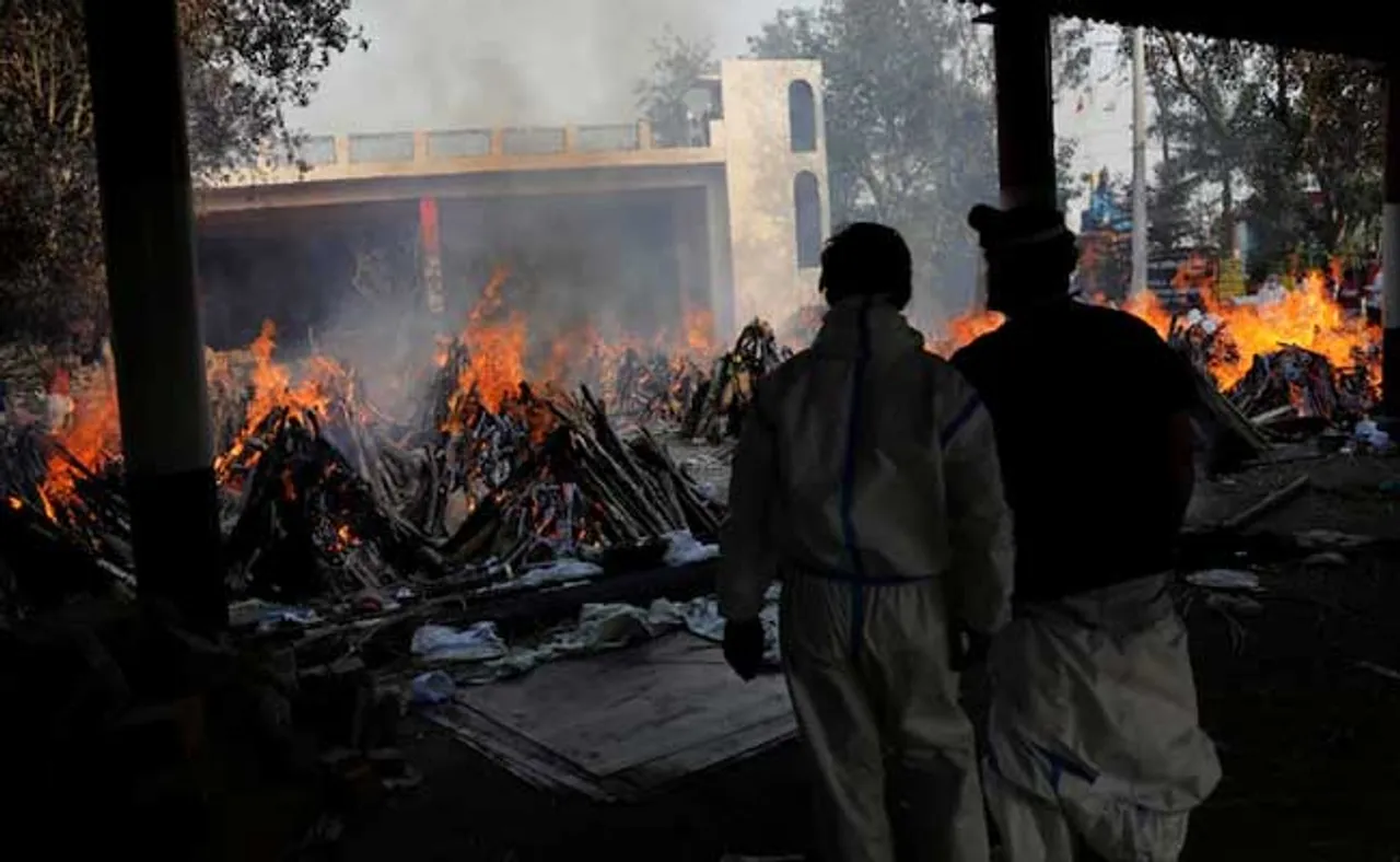 ବନ୍ଧ ଭାଙ୍ଗୁଛି କରୋନା: ଦିନକରେ ୩୨ ଶହରୁ ଅଧିକ ମୃତ, ୩ ଲକ୍ଷ ୬୧ ହଜାର ଆକ୍ରାନ୍ତ