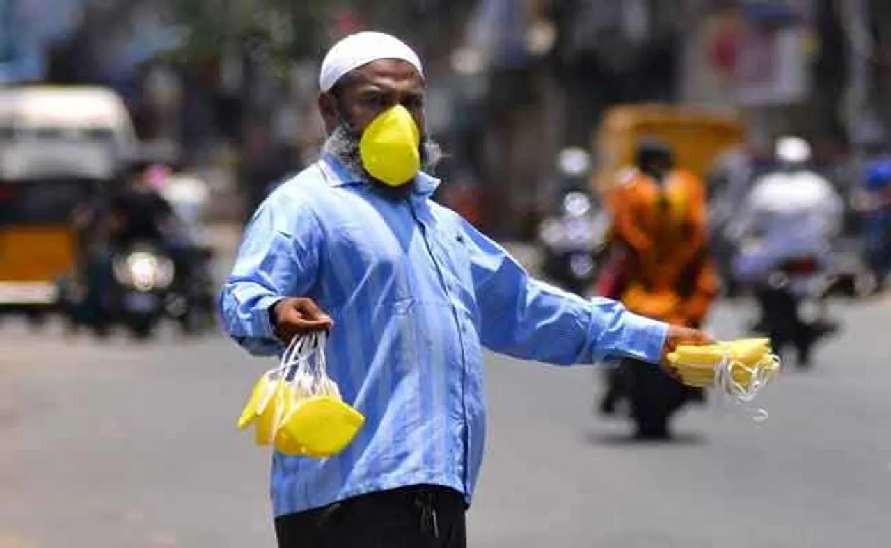 ଜରିମାନା କାଟୁନି, ମାସ୍କ ବାଣ୍ଟୁଛି ପ୍ରଶାସନ