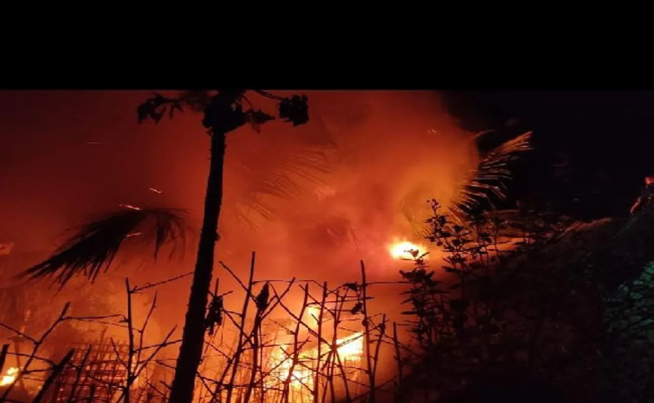 ଅଗ୍ନିକାଣ୍ଡରେ ଜଳିଗଲା ୫ ପରିବାରର ଘର