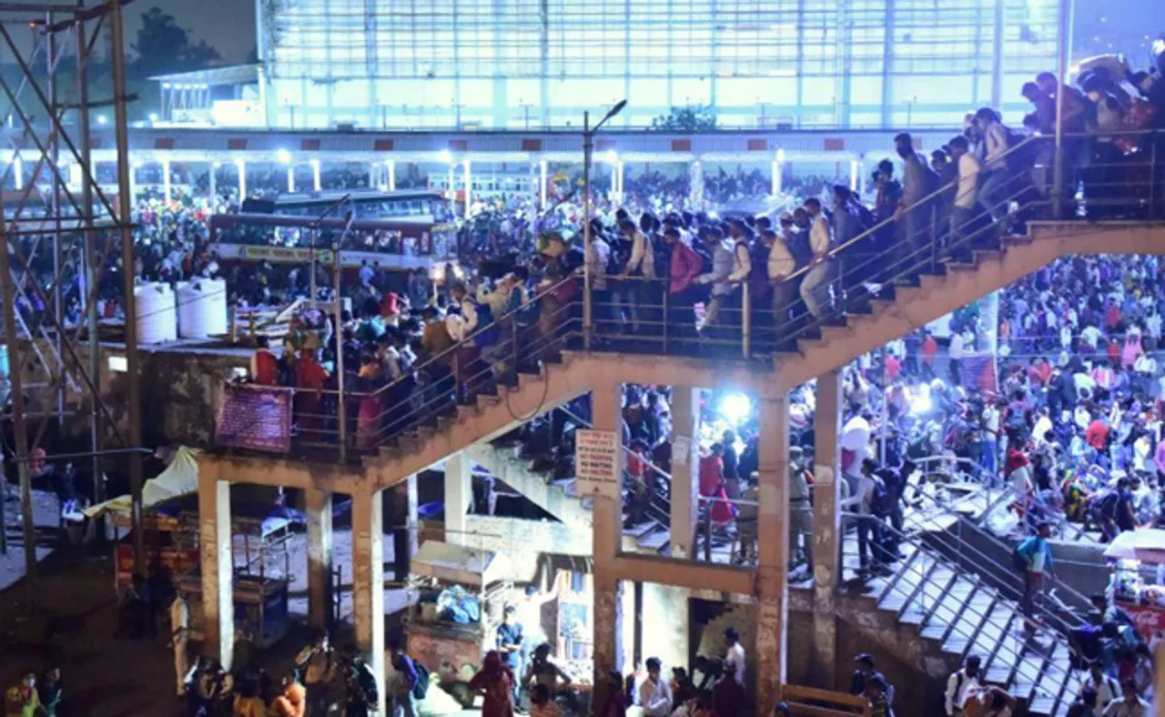 ଲକଡାଉନ୍‌ ପରେ ବସ୍‌ଷ୍ଟାଣ୍ଡ ଓ ଷ୍ଟେସନରେ ପ୍ରବଳ ଭିଡ଼