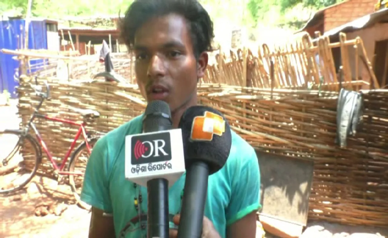 ଆମେ ନିୟମ ରାଜାକୁ ପୂଜା କରୁଛୁ , ଆମକୁ କରୋନା ହେବନି