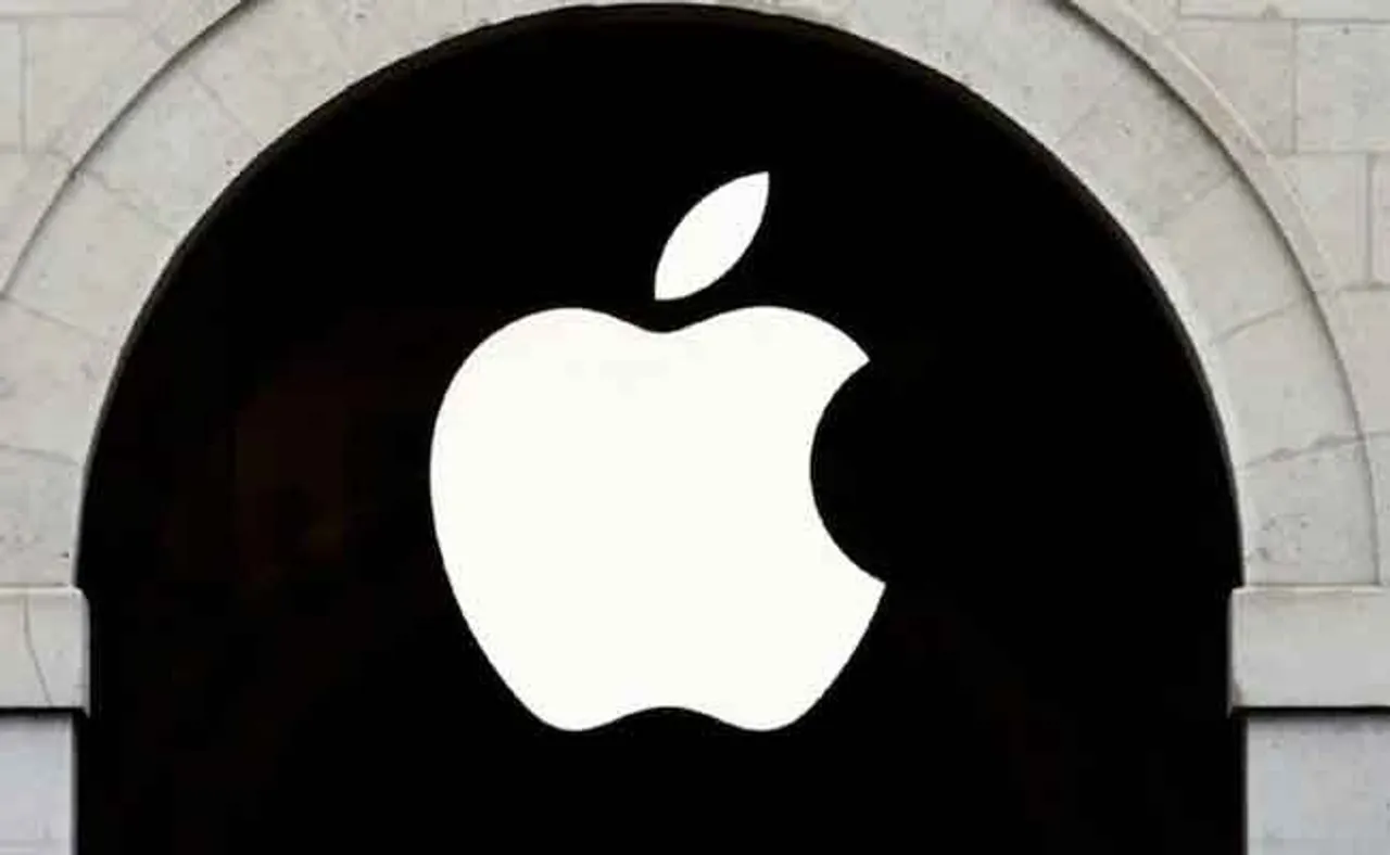 ସର୍ଭିସ ସେଣ୍ଟରରୁ ଫେସବୁକରେ ପୋଷ୍ଟ ହେଲା ଛାତ୍ରୀଙ୍କ ଅଶ୍ଳୀଳ ଫଟୋ, କ୍ଷତି ପୂରଣ ଦେଲା ଆପଲ୍‌