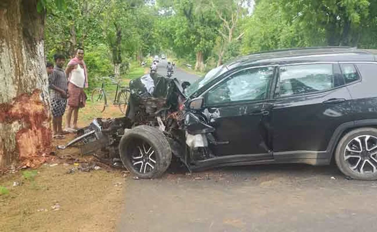 ଗଛରେ ପିଟି ହେଲା କାର୍‌, ଡାକ୍ତରଙ୍କ ସମେତ ୩ ଜଣ ଥିଲେ