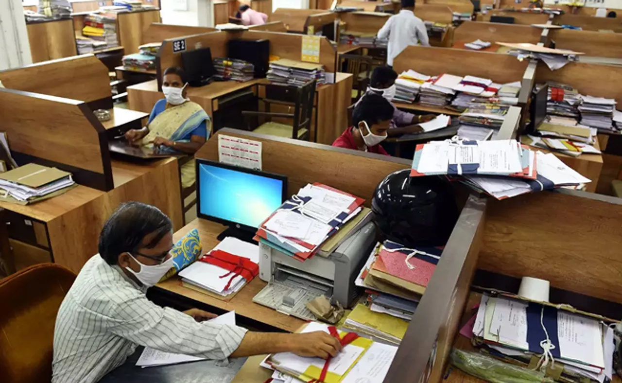 ସରକାରଙ୍କ ଫତୱା : ଡବଲ ଡୋଜ୍ ଟିକା ନିଅ, ନଚେତ୍ ଜୁଲାଇ ପହିଲାରୁ ଅଫିସ୍ ମନା