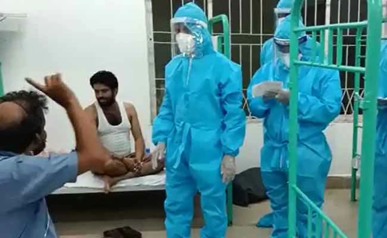 ପିପିଇ କିଟ୍ ପିନ୍ଧି କୋଭିଡ୍ ହସ୍ପିଟାଲ୍‌ରେ ରୋଗୀଙ୍କୁ ଭେଟିଲେ କେନ୍ଦ୍ର ମନ୍ତ୍ରୀ ପ୍ରତାପ ଷଡ଼ଙ୍ଗୀ