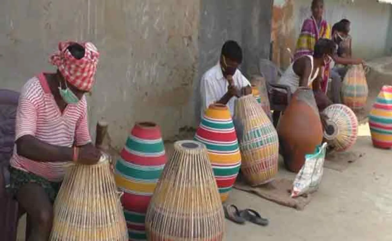 ସଙ୍କଟରେ ମୃଦଙ୍ଗବାଦ୍ୟ କାରିଗର