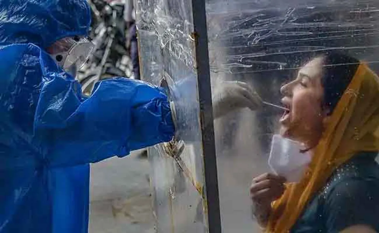 ହଠାତ୍‌ ଦେଶରେ ବଢ଼ିଲା କରୋନା ସଂକ୍ରମଣ ସହ ମୃତ୍ୟୁସଂଖ୍ୟା