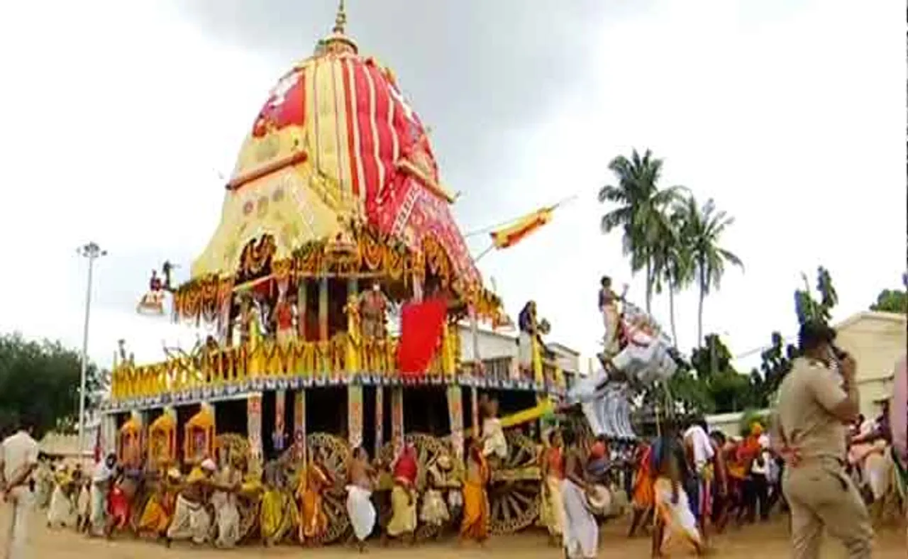 ରତ୍ନ ବେଦୀକୁ ବାହୁଡ଼ୁଛନ୍ତି ମହାପ୍ରଭୁ, ଗଡ଼ିଲା ବଳଭଦ୍ରଙ୍କ ରଥ