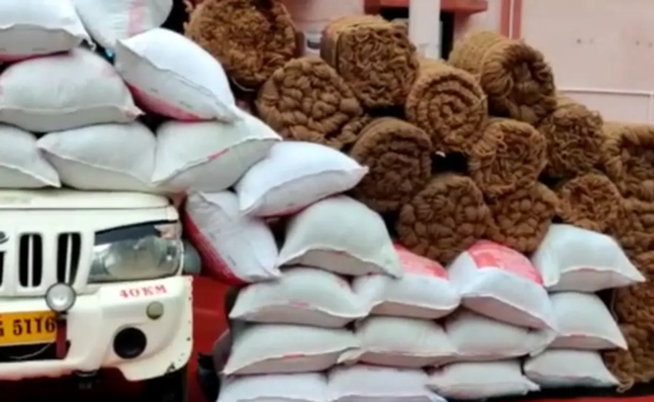 ନଡ଼ିଆ ଦଉଡ଼ି ଭିତରେ ଯାଉଥିଲା ଗଞ୍ଜେଇ, ଧରିଲା ଛତିଶଗଡ଼ ପୁଲିସ୍