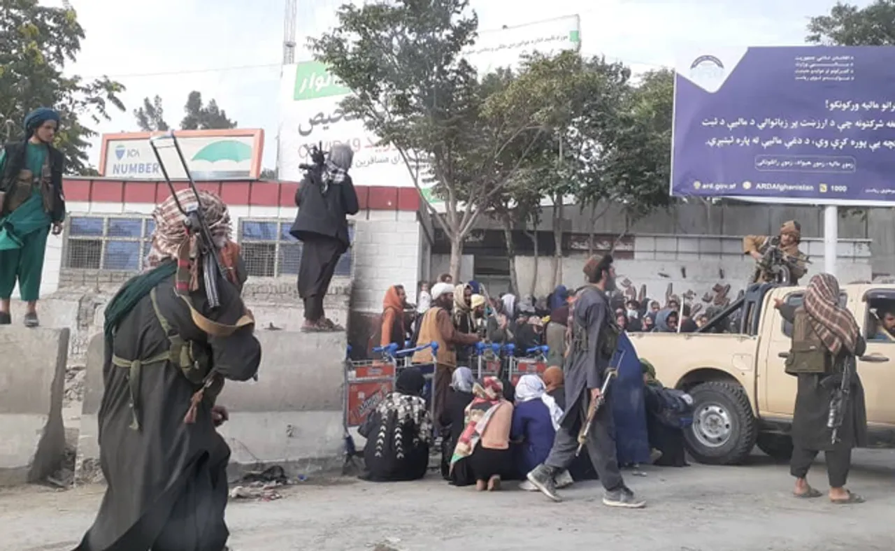 ତାଲିବାନର ପ୍ରଥମ ସାମ୍ବାଦିକ ସମ୍ମିଳନୀ, ମହିଳାଙ୍କୁ ନେଇ ଦେଲା ଏମିତି ବୟାନ