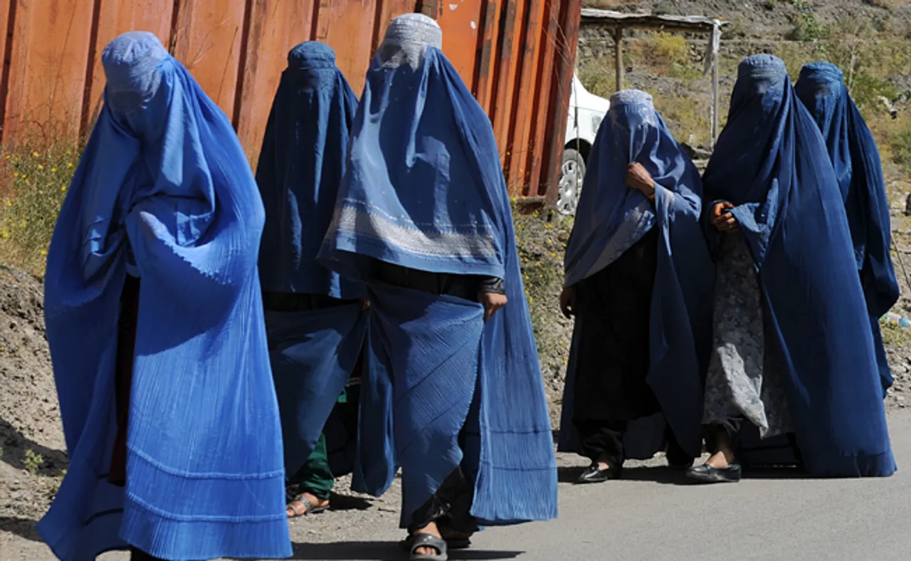 ସୀମା ଟପିଲା ବର୍ବରତା, ଟାଇଟ୍‌ ଡ୍ରେସ ପିନ୍ଧିବାରୁ ଗୁଳି କରି ହତ୍ୟା