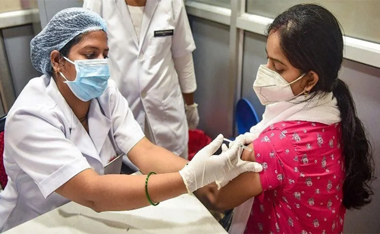 କୋଭିଡ୍ ଟିକା: ଅଢ଼େଇ କୋଟି ଡୋଜ୍ ସରିଲା, ଏଣିକି ଦୈନିକ ୪ ଲକ୍ଷ ଟିକା