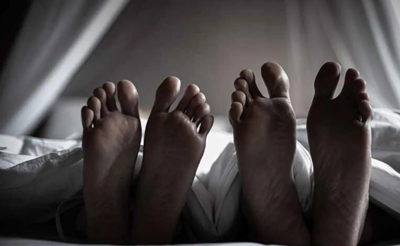 ବନ୍ଦ ଘରୁ ମିଳିଲା ୨ ଯୁବତୀଙ୍କ ଝୁଲନ୍ତା ମୃତଦେହ