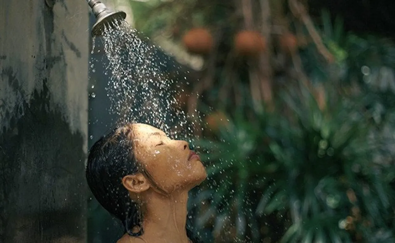 ବେଡ୍‌କୁ ଯିବା ପୂର୍ବରୁ ନାଇଟ ସାୱାର କରିବାକୁ ଭୁଲନ୍ତୁ ନାହିଁ, ଜାଣି ରଖନ୍ତୁ ଫାଇଦା