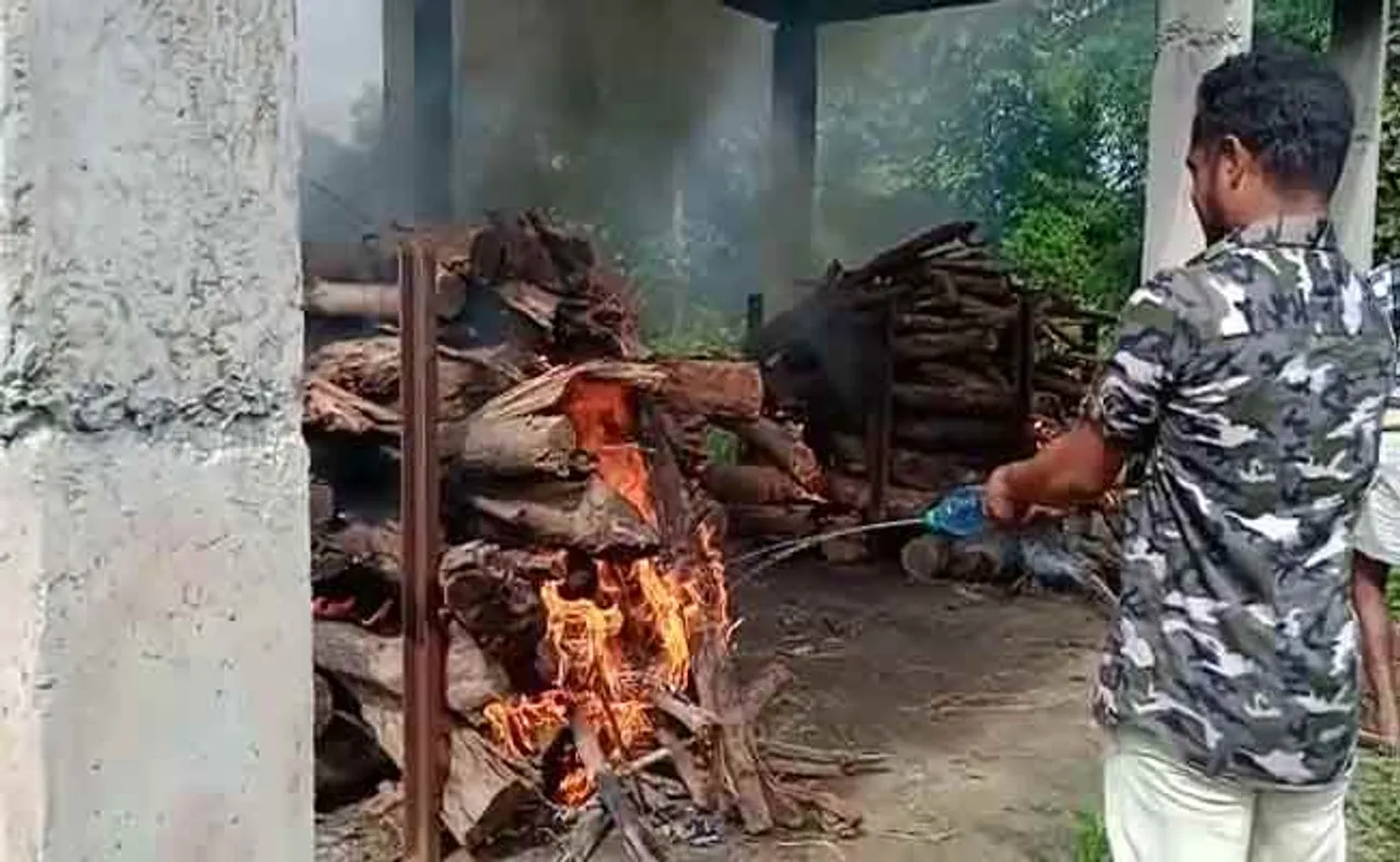 ପାଉଁଶ ହୋଇଗଲା କଇଁଛ ଆଶା ,ଏକ ସଙ୍ଗେ ବାପ-ପୁଅଙ୍କ ଜୁଇ ଜଳିଲା