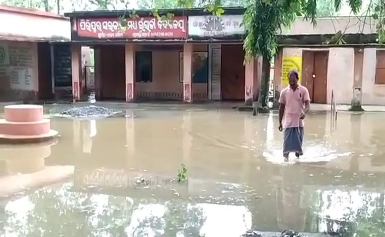 ବନ୍ୟା ପରେ ବଢ଼ୁଛି ଦୁର୍ଦ୍ଦଶା