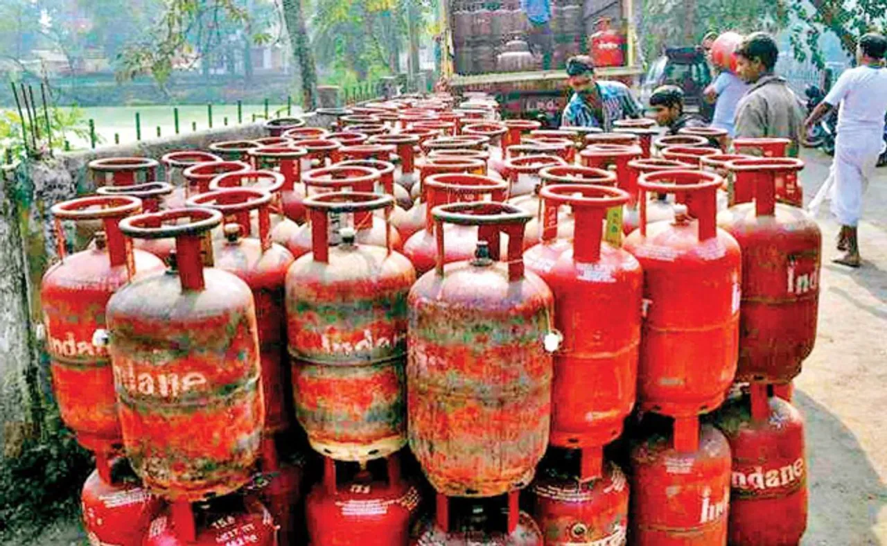 ମାସ ଆରମ୍ଭରୁ ମହଙ୍ଗା ମାଡ଼, ସିଲିଣ୍ଡର ପିଛା ବଢ଼ିଲା ୨୬୫ ଟଙ୍କା