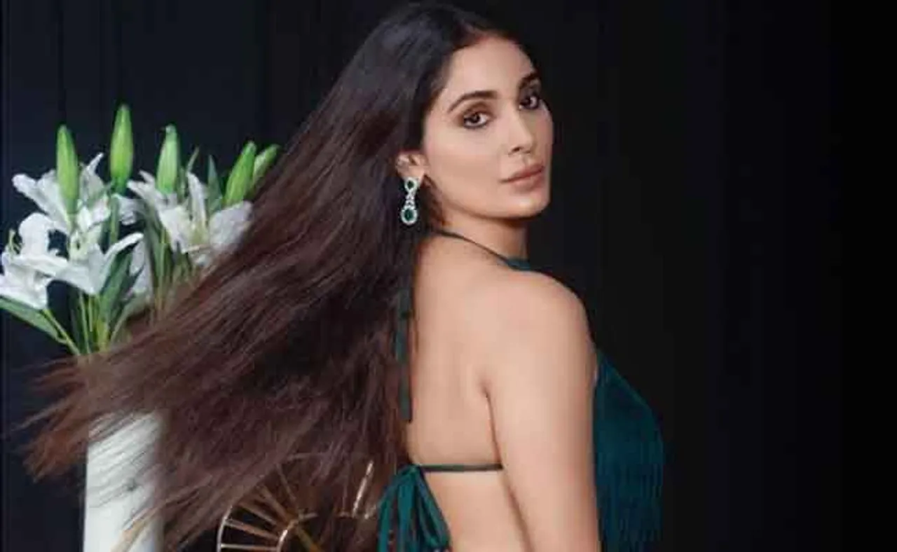 ଛୁରୀ ଦେଖାଇ ଅଭିନେତ୍ରୀଙ୍କ ଠାରୁ ନେଇଗଲେ ୬.୫ ଲକ୍ଷ ଟଙ୍କା