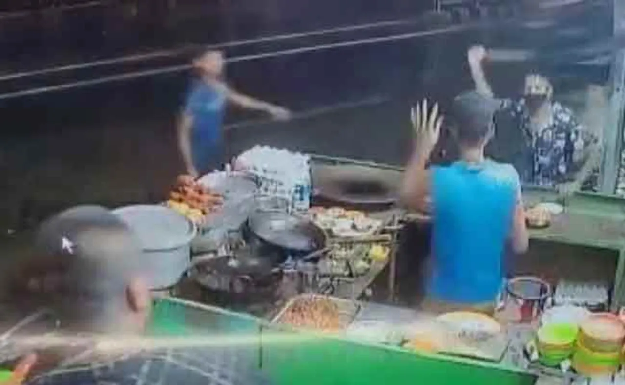 ଦୋକାନ ମାଲିକଙ୍କୁ ହାଣିଲେ ଗ୍ରାହକ