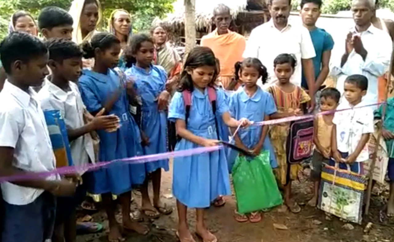 ପନିକି ଧରି ରାସ୍ତା ଉଦଘାଟନ କଲେ ଛାତ୍ରଛାତ୍ରୀ