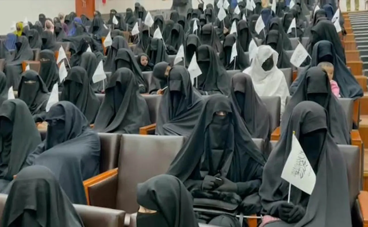 ତାଲିବାନ ସପକ୍ଷରେ ରାସ୍ତାକୁ ଓହ୍ଲାଇଲେ ୩୦୦ ଆଫଗାନ ମହିଳା