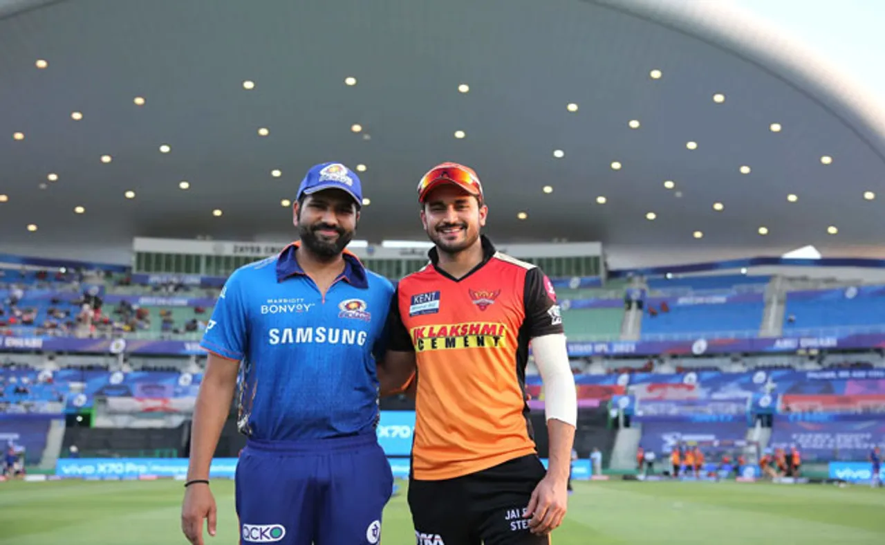 ଆଇପିଏଲରେ ପ୍ରଥମ: ଗୋଟିଏ ସମୟରେ ପଡ଼ିଆକୁ ଓହ୍ଲାଇଲେ ୪ ଦଳ