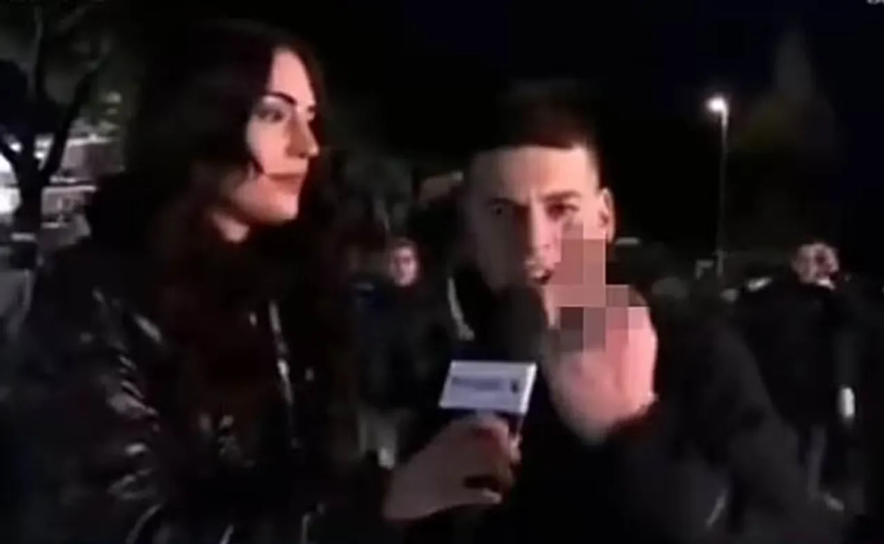 ଲାଇଭ୍‌ ରିପୋର୍ଟିଂ ବେଳେ ସାମ୍ବାଦିକାଙ୍କୁ ଚାପୁଡା ମାରିଲେ, ଛେପ ପକାଇଲେ