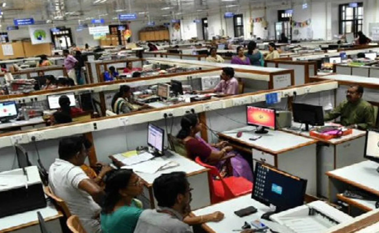 ସରକାରୀ ଛୁଟି ତାଲିକା ଜାରି: ଆସନ୍ତାବର୍ଷ ସରକାରୀ କର୍ମଚାରୀଙ୍କୁ ମିଳିବ ୧୦୪ଦିନ ଛୁଟି