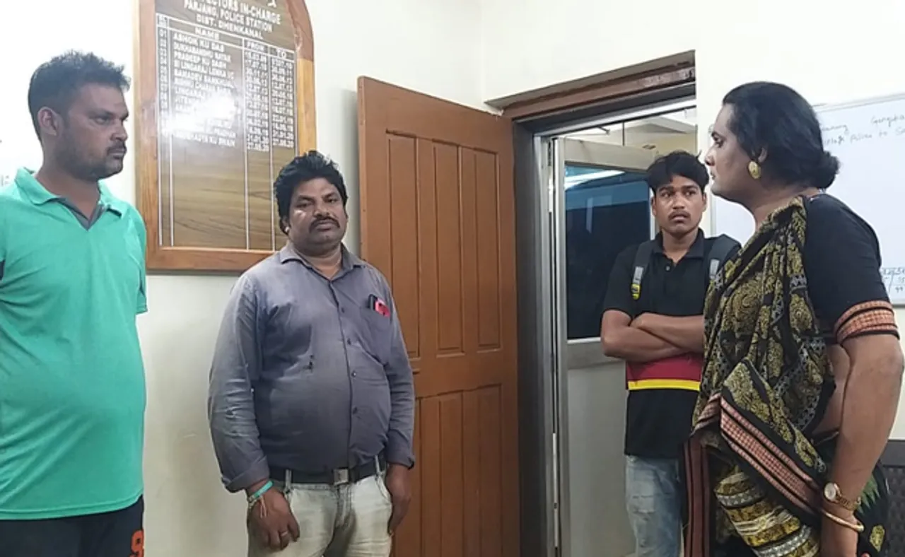 କିନ୍ନରଙ୍କୁ ମାଡ଼ ମାରି ଲୁଟିଥିଲେ ସୁନା ଚେନ୍, ଗିରଫ ହେଲେ କନେଷ୍ଟବଲ ଓ ପୂର୍ବତନ ସରପଞ୍ଚ