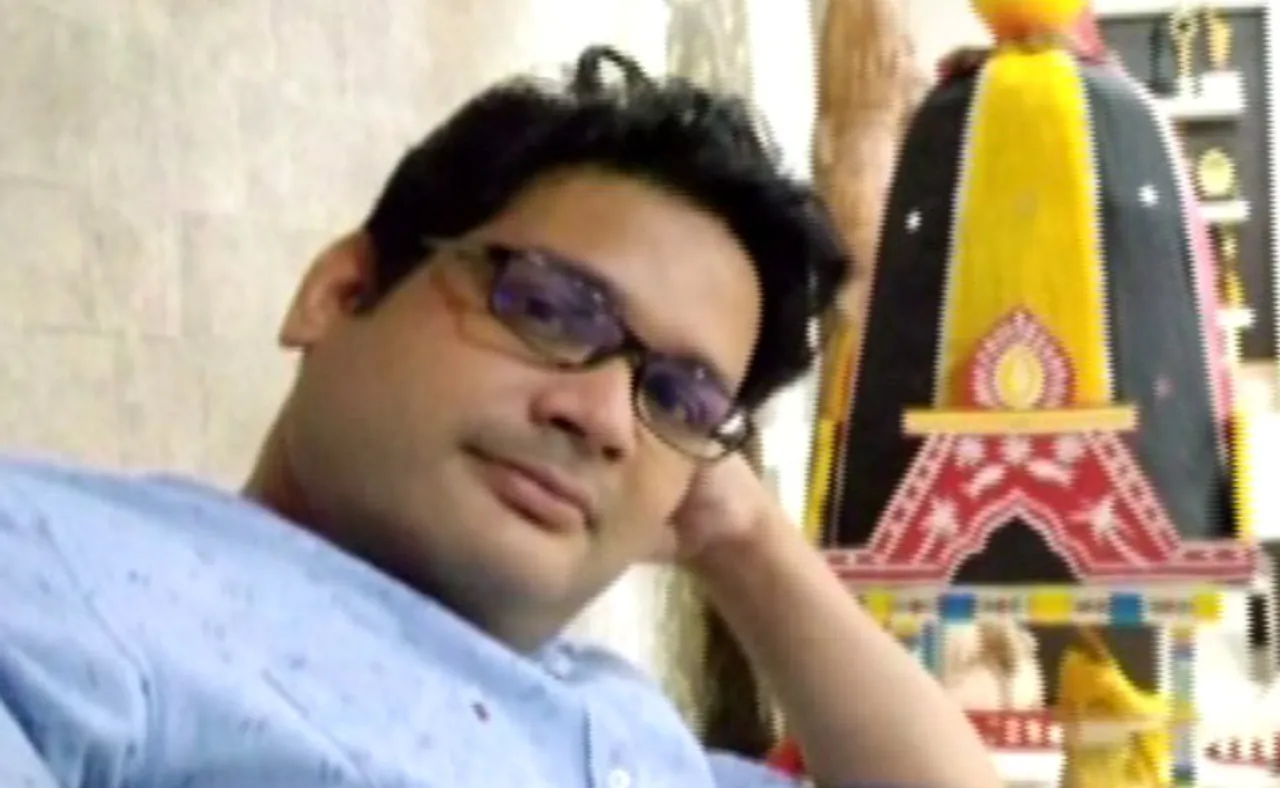 ମହିଳା ବେଶରେ ଘରେ ପଶିଲେ, ମା’ ଝିଅଙ୍କୁ ଛୁରୀ ଭୁଶିଲେ