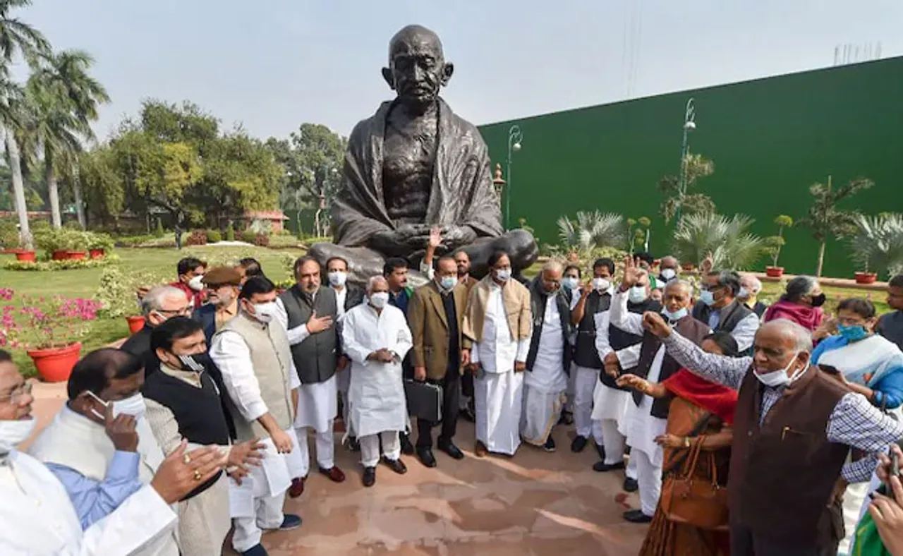 ଶୀତ ଅଧିବେଶନ ଶେଷ ହେବା ଯାଏ ଧାରଣା ଦେବେ ନିଲମ୍ବିତ ସାଂସଦ