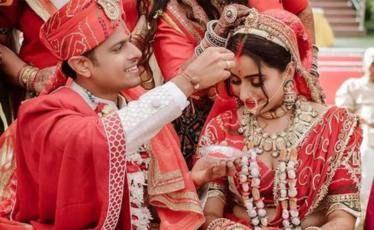 ଭାଉଜ ମଥାରେ ସିନ୍ଦୂର ଦେଲେ ଦିଅର, ନୀଲ-ଐଶ୍ୱର୍ଯ୍ୟାଙ୍କ ପଡ଼ିଲା ହାତଗଣ୍ଠି