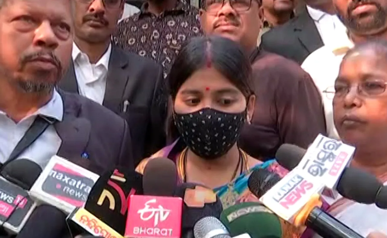 ସ୍ୱାମୀଙ୍କ ପତ୍ତା ପାଉନାହାନ୍ତି, ଏସ୍‌ଡିଜେଏମ୍‌ କୋର୍ଟରେ ପିଟିସନ୍‌ ଦାଖଲ କଲେ ତପସ୍ୱିନୀ