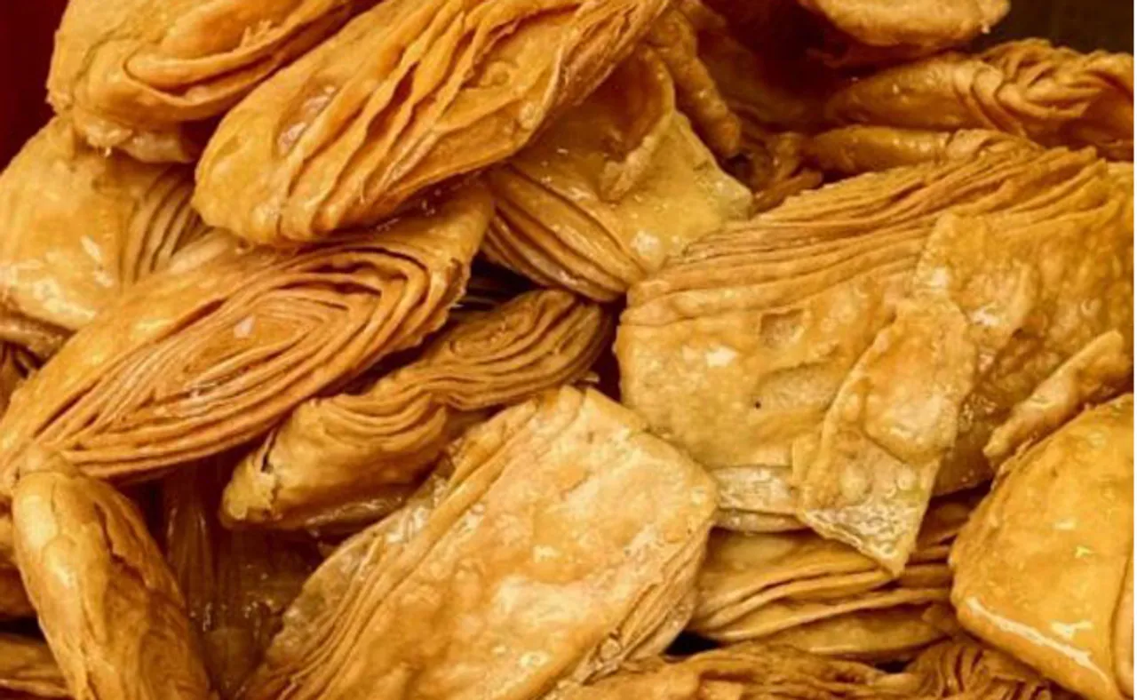 ଘରେ ତିଆରି କରନ୍ତୁ ପୁରୀ ଖଜା