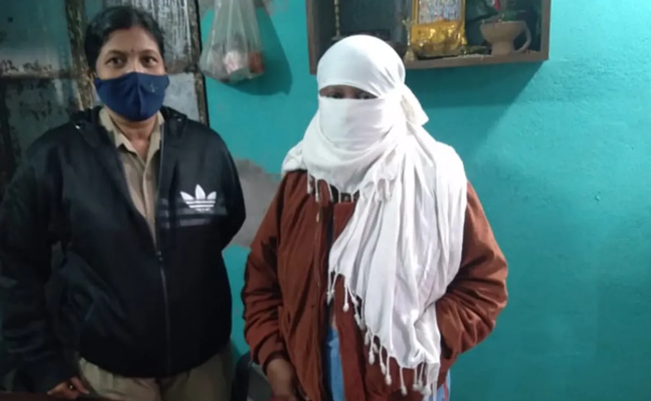 ଝିଅ ବିବାହ ପାଇଁ ରଖିଥିଲେ ୧୦ ଲକ୍ଷ ଟଙ୍କା, ଲୁଟିନେଲେ ବ୍ୟାଙ୍କ ଅଧିକାରୀ