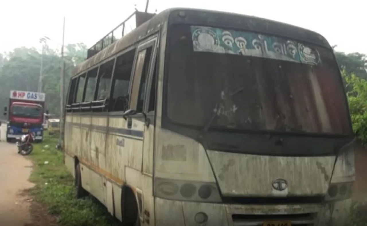 କୋରାପୁଟରେ 'ବିଜୁ ଗାଁ ଗାଡ଼ି ଯୋଜନା’ ଫେଲ୍: ଖତ ଖାଉଛି ୧୨୬ଟି ବସ୍‌