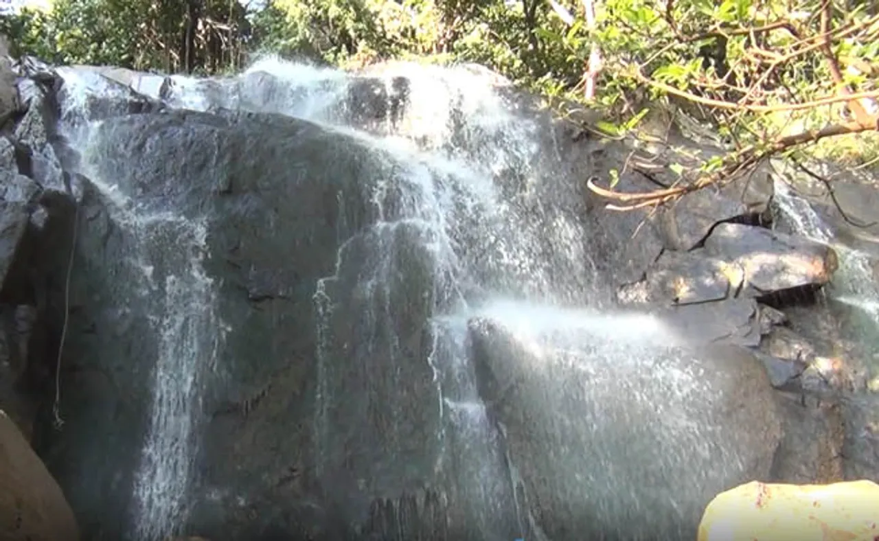 ଦେଖିବ ଆସ ଆମ ଗାଁ ଜଳପ୍ରପାତ