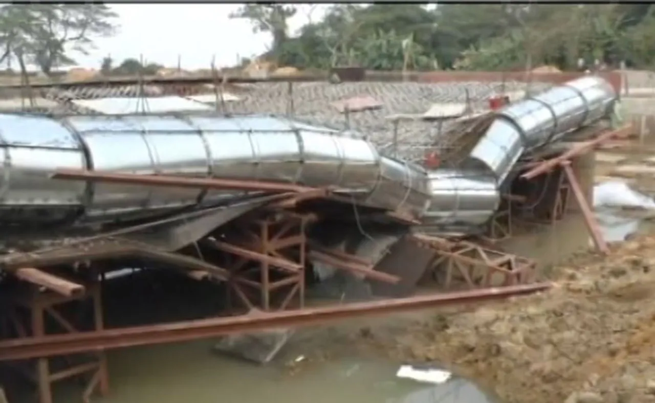 ଭୁଶୁଡିଲା ନିର୍ମାଣାଧୀନ ବ୍ରିଜ