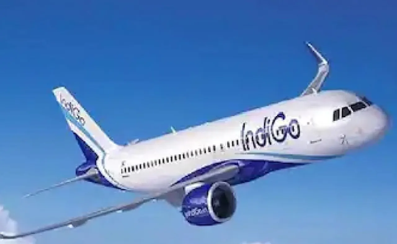 ନିଜ ଘର ଲୋକଙ୍କୁ ଅଟକାଇବା ପାଇଁ ବିମାନରେ ବୋମା ଆତଙ୍କ ଖେଳାଇଲେ ଯୁବକ